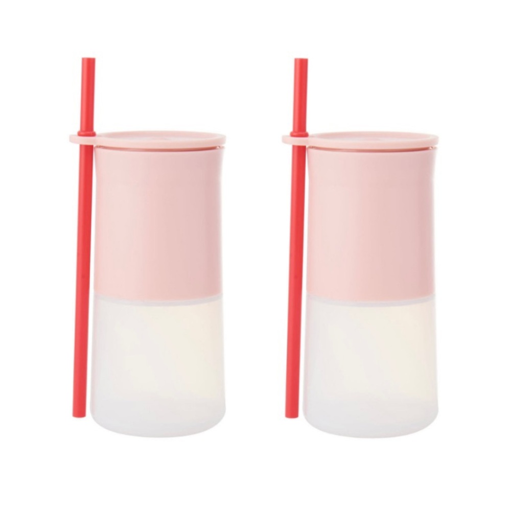 Frozen Cocktail Tumblers w| lids and straws.